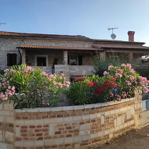 Memic 100 M Do Plaze, Memic Only 100m From Apartment