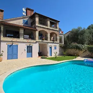 Andrea Apartment